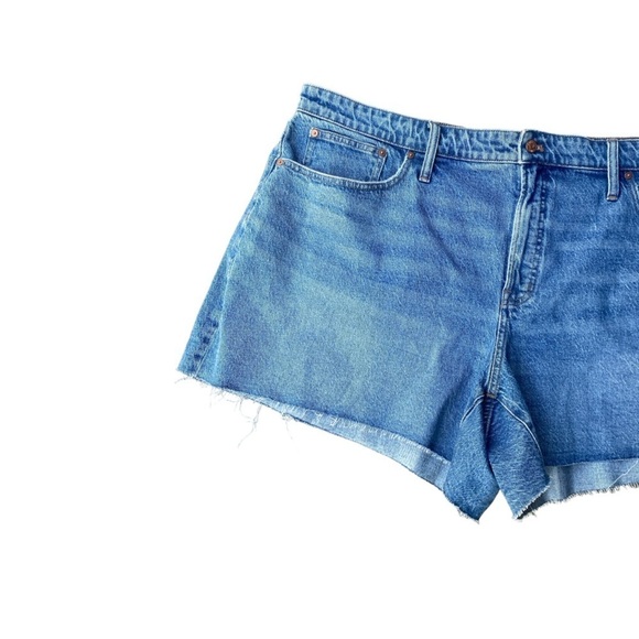 Madewell The Perfect Short Curvy | Size: 26Wide - Picture 2 of 8